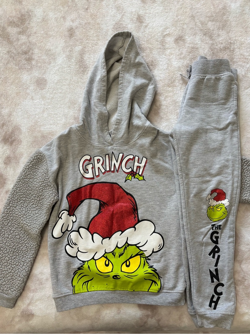 Kids' Gray Grinch Hooded Sweatshirt & Jogger Set Size M 7/8